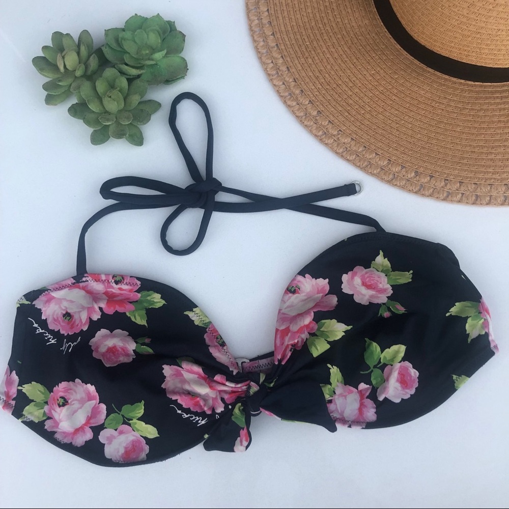 Gilly Hicks Swim Top